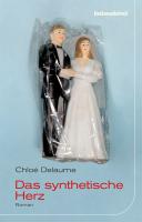 Vor hellblauem Hintergrund ist eine klassische Hochzeitspaarfigur, er in schwarz; sie in weiß, zu sehen. Die Figur ist in Folie eingepackt.