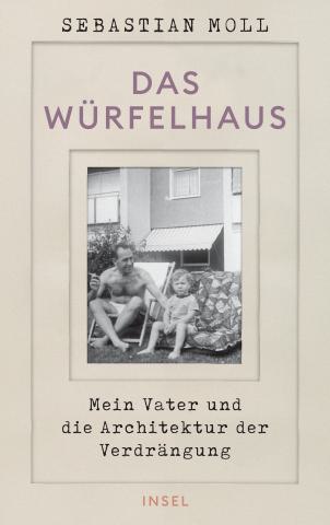 Auf dem Cover ist mittig eine Bild aus den frühen 70er Jahren mit Sebastion Moll und seinem Vater im Garten des Würfelhauses.